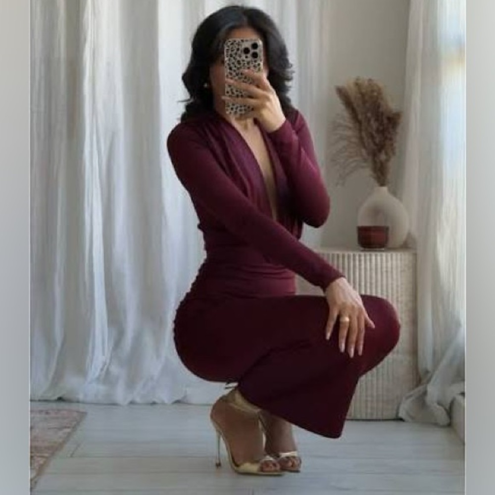 Brand New Zara Elegant Burgundy Long Sleeve Maxi Dress
